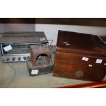 A VINTAGE JOHNSON AUTOSCOPE PROJECTOR TOGETHER WITH A VINTAGE LAFAYETTE KT-340 RADIO AND A VINTAGE