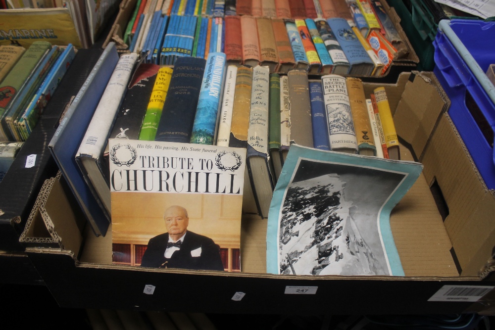 A TRAY OF MISCELLANEOUS BOOKS TO INCLUDE CHURCHILL INTEREST AND A BOOKLET OF 'THE ASCENT OF EVEREST'