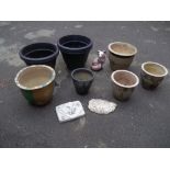 TEN ITEMS TO INCLUDE FIVE CERAMIC GARDEN PLANTERS ETC.