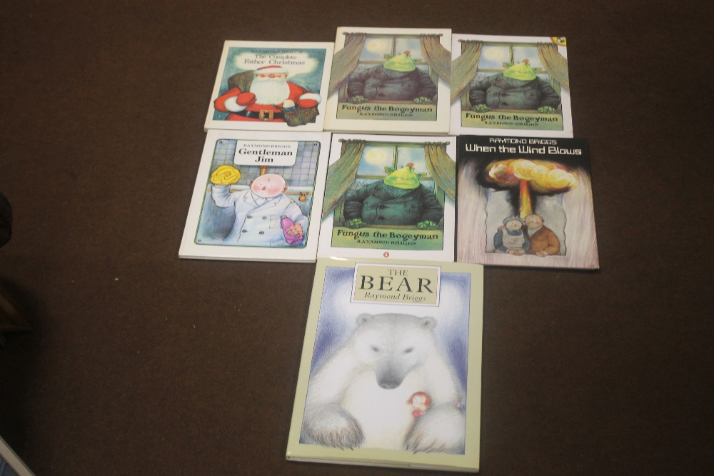 A SET OF RAYMOND BRIGGS BOOKS, MAINLY FIRST EDITIONS TOGETHER WITH LADYBIRD AND I-SPY AVIATION - Image 4 of 7