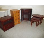 A SOLID PINE NARROW CHEST OF FOUR DRAWERS, A NEST OF THREE TABLES AND A STAG MEDIA UNIT ETC. (4)