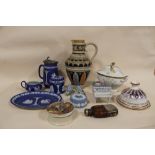A COLLECTION OF BLUE DIP WEDGWOOD JASPERWARE AND OTHER CERAMICS TO INCLUDE A TWO LITRE STONEWARE JUG