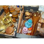 TWO TRAYS OF TREEN AND GLASS TO INCLUDE HORSE BOOK ENDS, HORNSEA HEIRLOOM