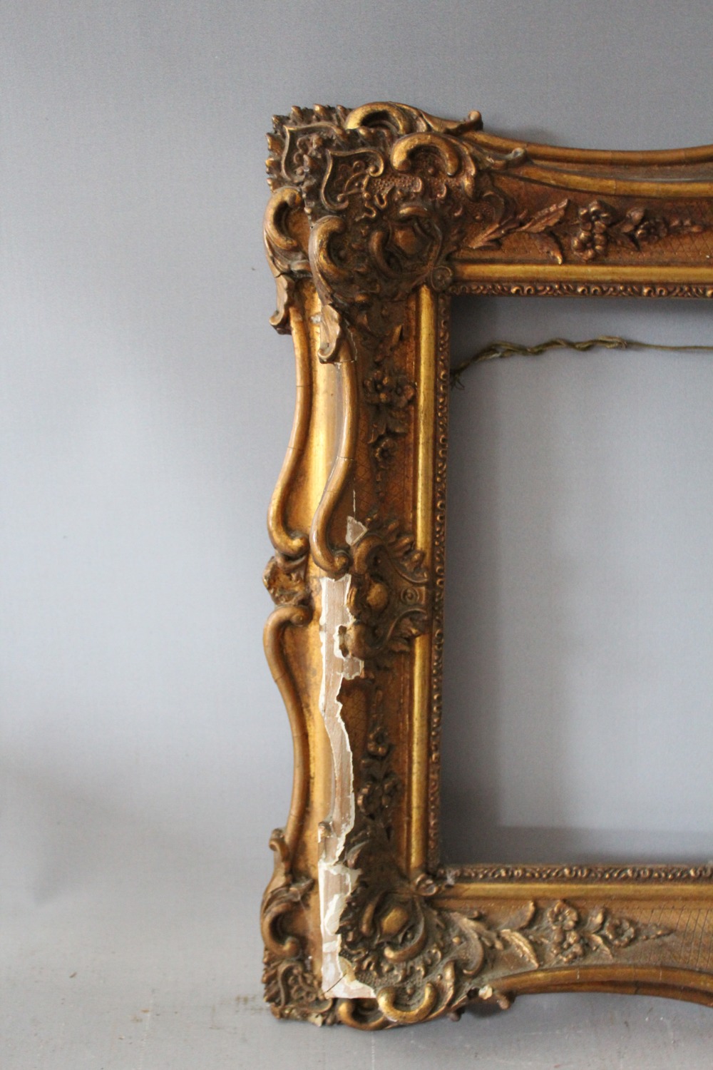 A 19TH CENTURY GOLD SWEPT FRAME FOR RESTORATION, frame W 7 cm, rebate 24 x 35 cm - Image 2 of 5