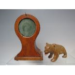 AN INLAID WOODEN POCKET WATCH STAND IN THE FORM OF A MINIATURE BALLOON SHAPED CLOCK CASE, H 14.5 cm,