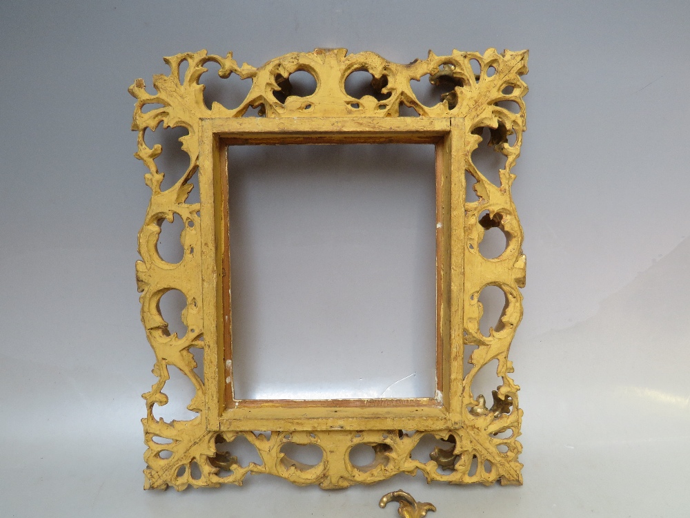 A 19TH CENTURY CARVED WOODEN GILT FLORENTINE FRAME FOR RESTORATION, rebate 19 x 15 cm - Image 4 of 4