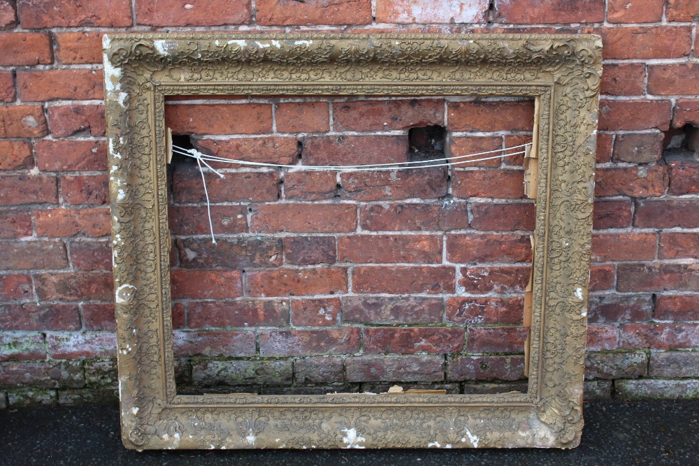 A 19TH CENTURY GILT PICTURE FRAME, with foliate moulding throughout, W 12.5 cm, rebate 68 x 81 cm - Image 3 of 6