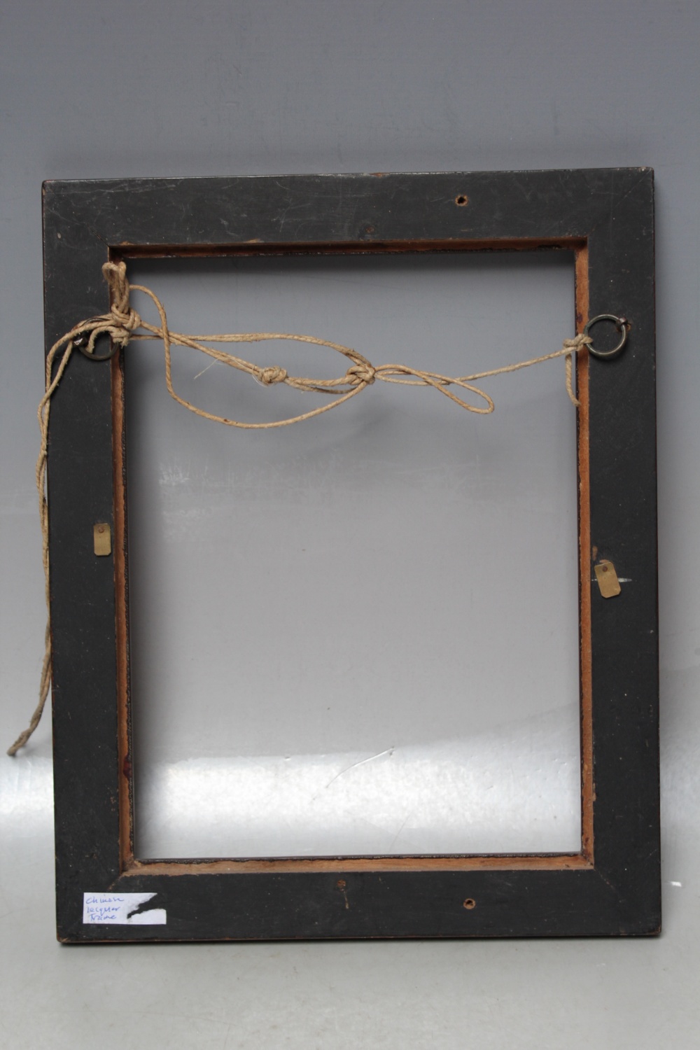 A 20TH CENTURY DECORATIVE ORIENTAL FRAME, frame W 3 cm, rebate 25.5 x 19 cm - Image 3 of 3