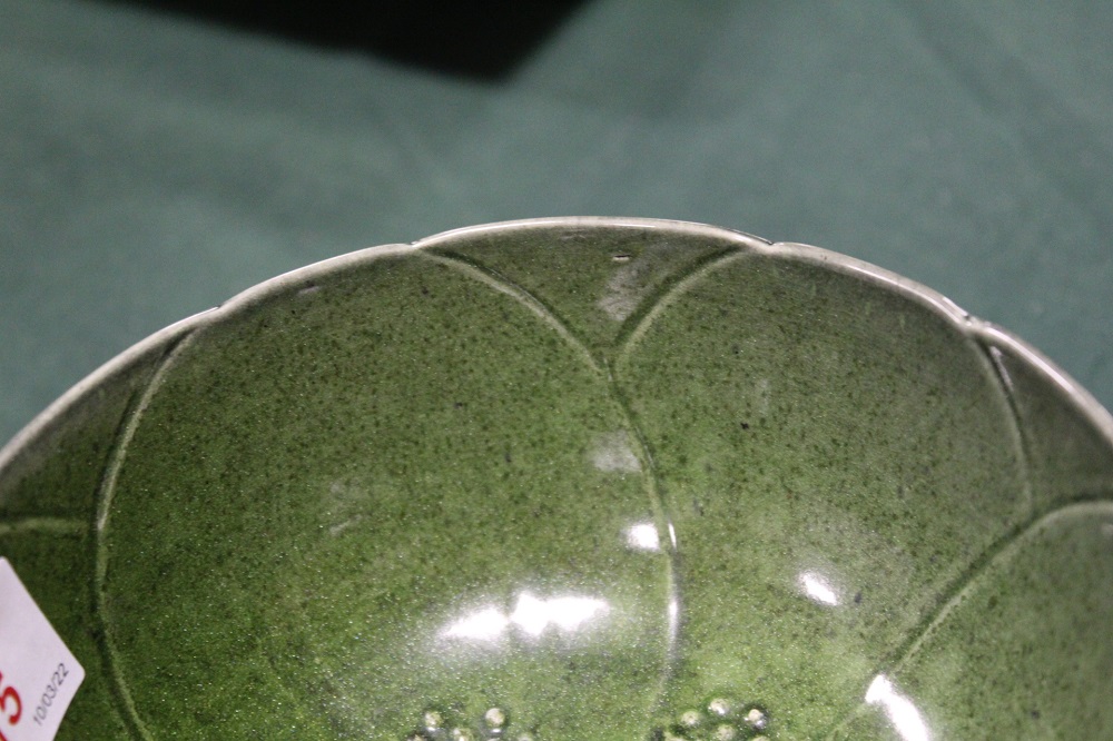 A PILKINGTON LANCASTRIAN GREEN LOTUS TYPE BOWL, impressed marks to base, H 7 cm, Dia. 14 cm - Image 4 of 5