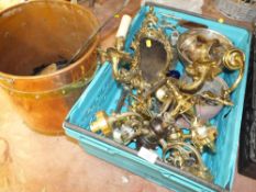 A TRAY OF VINTAGE METALWARE ETC. TO INCLUDE WALL LIGHTS, TOGETHER WITH A LARGE COPPER COAL BUCKET