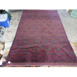 A LARGE PERSIAN WOOLLEN RUG 254 X 161 CM