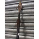 A WOODEN TRIBAL STYLE SPEAR - L 157 CM