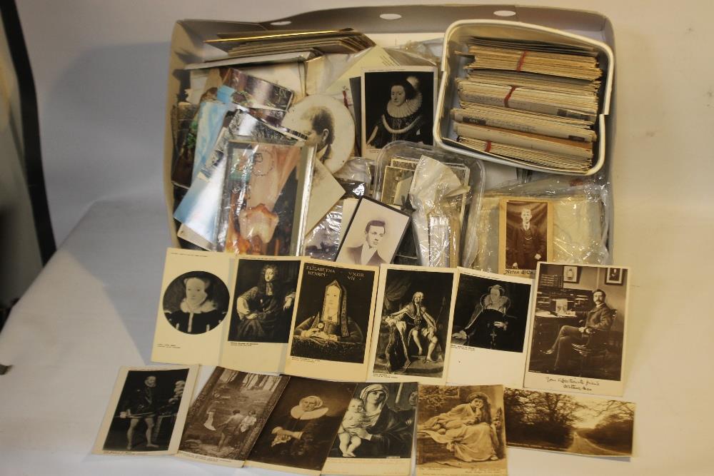A COLLECTION OF MIXED POSTCARDS, PHOTOGRAPHS AND EPHEMERA