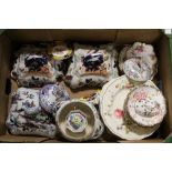 A TRAY OF VINTAGE FLORAL CERAMICS ETC.