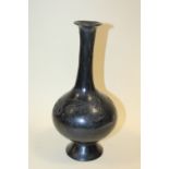 A BLACK SPECIMEN VASE - H 28 CM