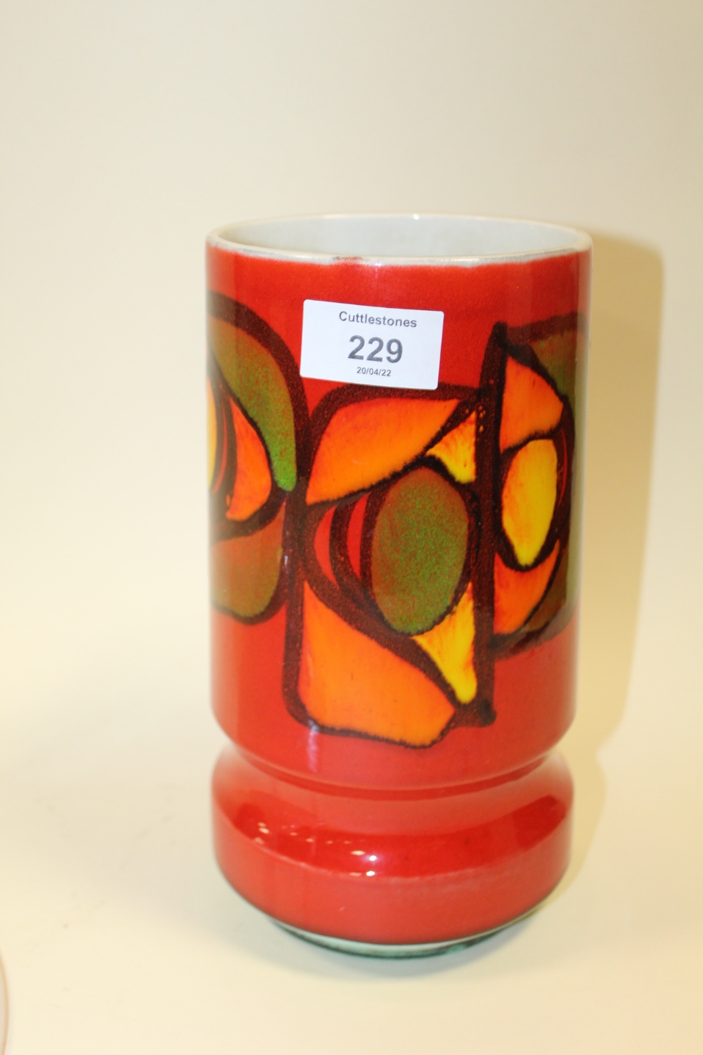 A RETRO PATTERN POOLE POTTERY VASE AND BOWL - Image 5 of 6