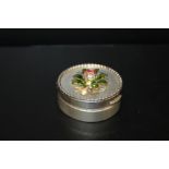 A STERLING SILVER FLOWER PILL BOX - 49.1G