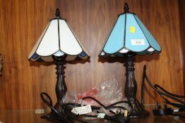 TWO MODERN TIFFANY STYLE TABLE LAMPS - H 36 CM
