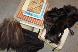A COLLECTION OF VINTAGE TEXTILES ETC TO INCLUDE A FUR STOLE TOGETHER WITH A VINTAGE HAIRDRYER ETC