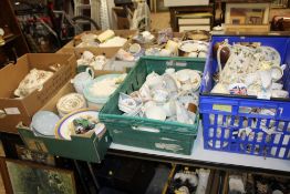 A LARGE QUANTITY OF ASSORTED CHINA AND CERAMICS TO INCLUDE ANTIQUE MUGS, WEDGWOOD, ROYAL DOULTON