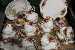 A TRAY OF ROYAL ALBERT OLD COUNTRY ROSES CHINA TO INCLUDE A SET OF SIX TRIOS