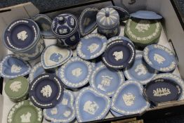 A BOX OF ASSORTED WEDGWOOD JASPERWARE