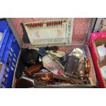 A SUITCASE OF VINTAGE COLLECTABLES TO INCLUDE AN ENAMELLED 'MEMORY TICKLER OF HOUSEHOLD