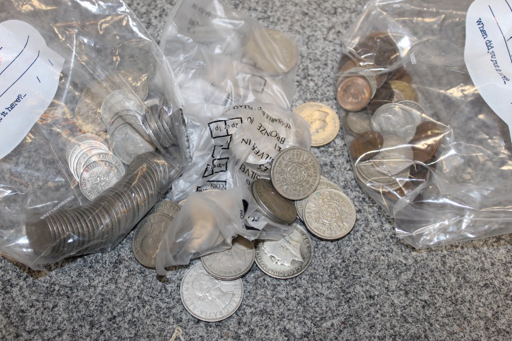 A COLLECTION OF WHITE METAL COINAGE TO INCLUDE HALF CROWNS