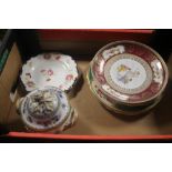 A QUANTITY OF WALL PLATES TO INCLUDE MYOTT, SCHUMANN, CAULDRON AND OTHER CHINA ETC.