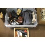 A BOX OF CAMERAS AND ACCESSORIES TO INCLUDE NIKON, KODAK ETC