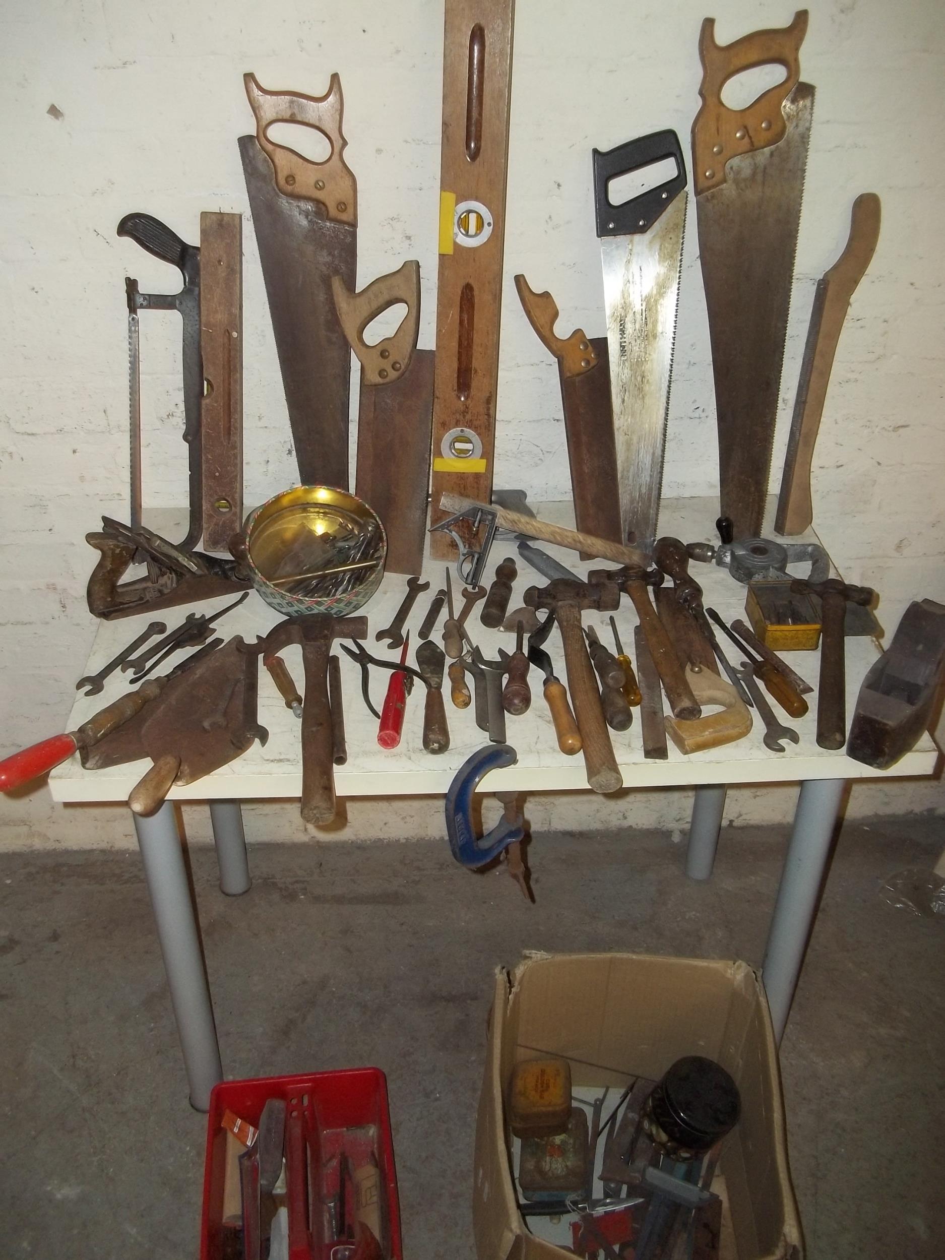 A LARGE SELECTION OF VINTAGE TOOLS