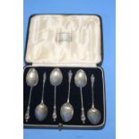 A CASED SET OF HALLMARKED SILVER SOUVENIR SPOONS