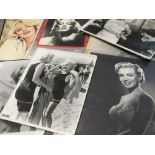 A SELECTION OF UNFRAMED MARILYN MONROE PRINTS