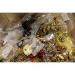 A BOX OF ASSORTED COSTUME JEWELLERY TO INCLUDE RINGS, NECKLACES, BRACELETS ETC.