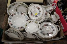 A TRAY OF ASSORTED ROYAL DOULTON CHINA TO INCLUDE CAMELOT, MIRAMOUNT AND LARCHMONT EXAMPLES