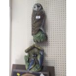 THREE STONE EFFECT BIRD SHAPED WALL HANGINGS TOGETHER WITH TWO CARVED WOODEN EAGLE FIGURES (5)