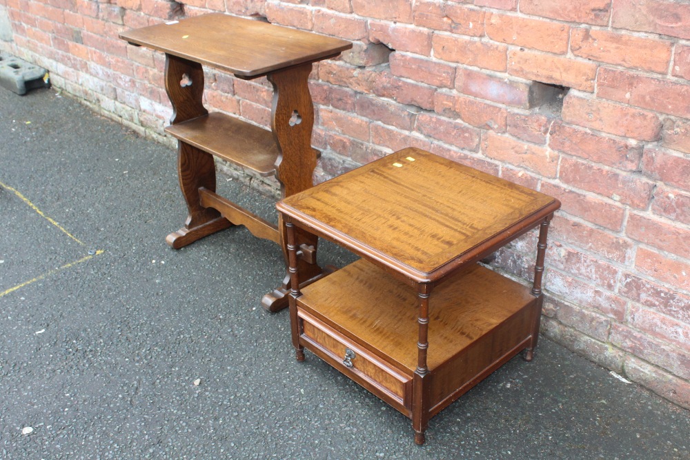 AN OAK TWO TIER HALL TABLE TOGETHER WITH A MAHOGANY TWO TIER LAMP TABLE (2) - Image 3 of 4