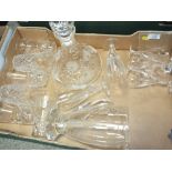 A TRAY OF CUT AND ETCHED GLASSWARE TO INCLUDE STUART CRYSTAL