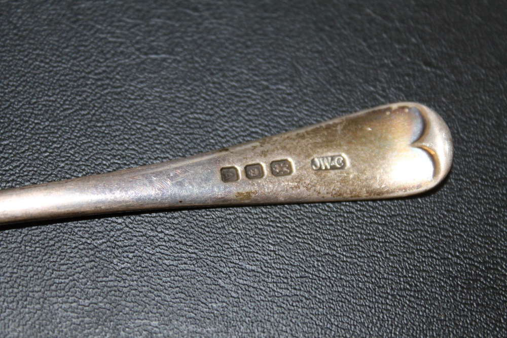 A COLLECTION OF ASSORTED HALLMARKED SILVER SPOONS TO INCLUDE A VICTORIAN SILVER TABLE SPOON, - Image 5 of 6