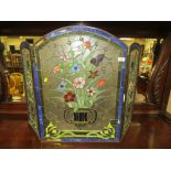 A TIFFANY STYLE LEADED AND STAINED GLASS THREE FOLD SCREEN, H 71 CM, W 105 CM - WITH DAMAGES