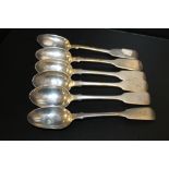 A SET OF SIX HALLMARKED SILVER TEA SPOONS APPROX WEIGHT - 135G