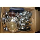 A TRAY OF SILVER PLATED METALWARE ETC. TO INCLUDE BOTTLE COASTERS, COFFEE POT ETC.