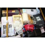 A TRAY OF BAYLIS AND HARDING GIFT SETS