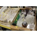 TWO TRAYS OF ASSORTED GLASSWARE TO INCLUDE A RETRO MOTTLED GLASS LAMP, CUT GLASS VASES ETC