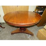 A 19TH CENTURY MAHOGANY TILT-TOP CENTRE TABLE, DIA. 116 CM ( ONE BOLT ABSENT )