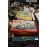 A TRAY OF VINTAGE TRIANG RAILWAY TRACK AND BUILDINGS (TRAYS NOT INCLUDED)