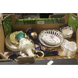 A SMALL BOX OF CHINA TO INCLUDE ROYAL WORCESTER, SPODE LIMOGES ETC