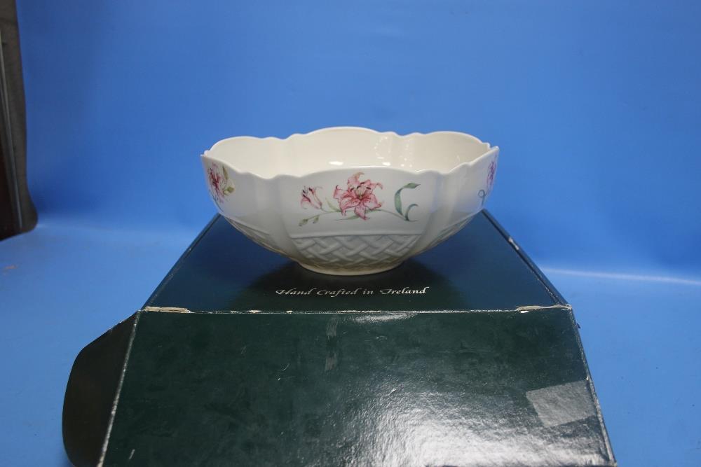 A BOXED BELLEEK FINE PARIAN CHINA BOWL WITH GREEN MARK TO BASE - Image 4 of 4