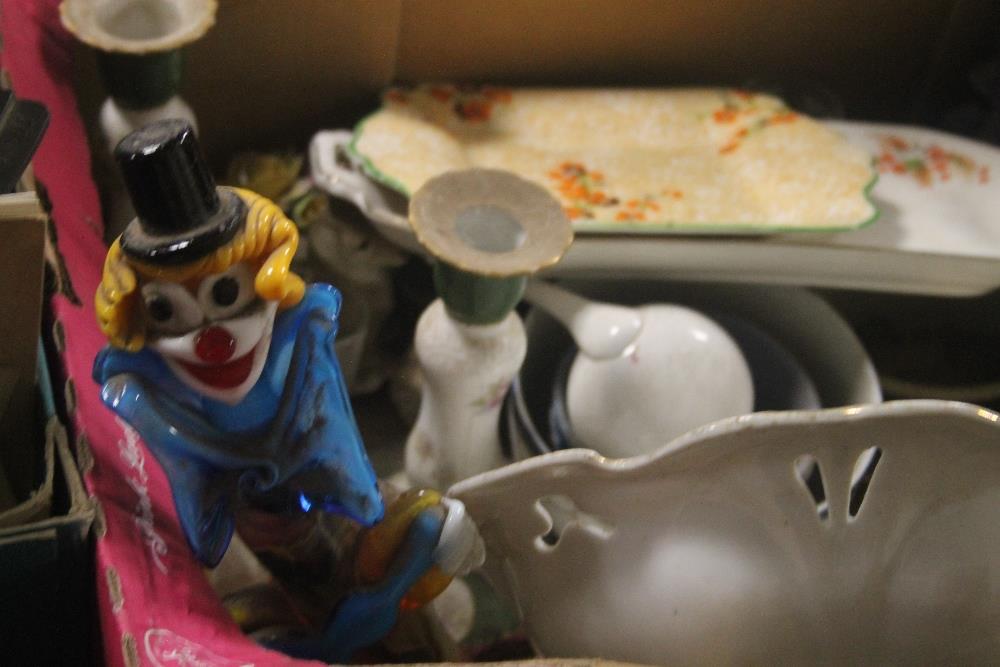 THREE BOXES OF COLLECTABLES AND ORNAMENTS TO INCLUDE A GLASS CLOWN - Image 2 of 3