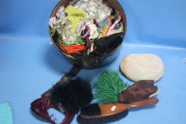 A COLLECTION OF ASSORTED FEATHERS, HAT, SCARVES ETC